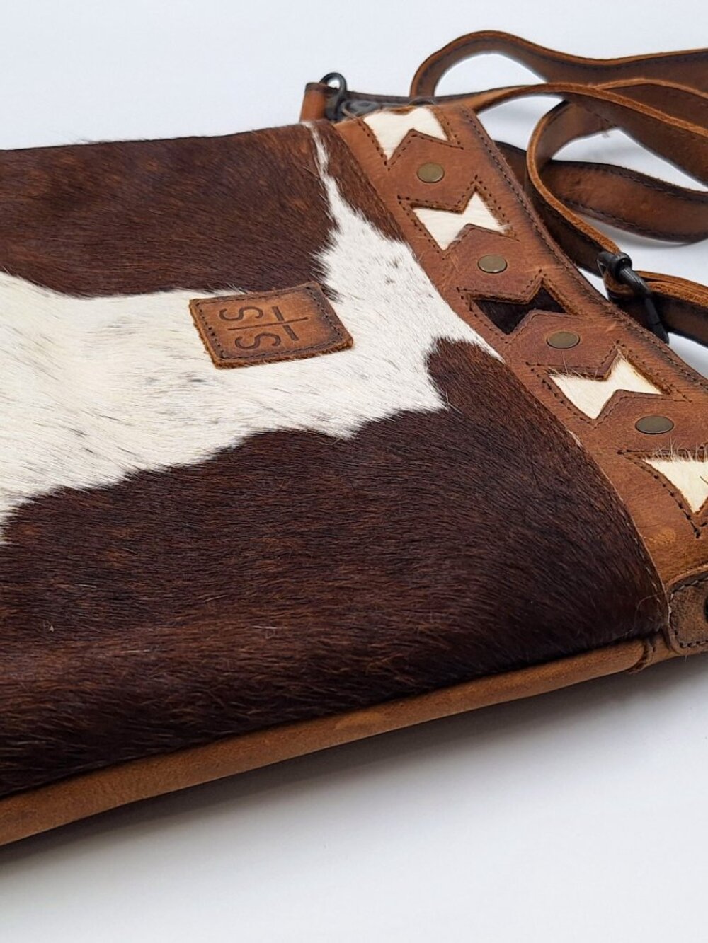 STS Ranchwear Leather Cowhide Crossbody Purse Western Hourglass Pattern - Picture 2 of 11